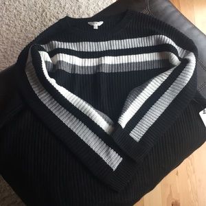 NWT 4X Tunic Sweater Black